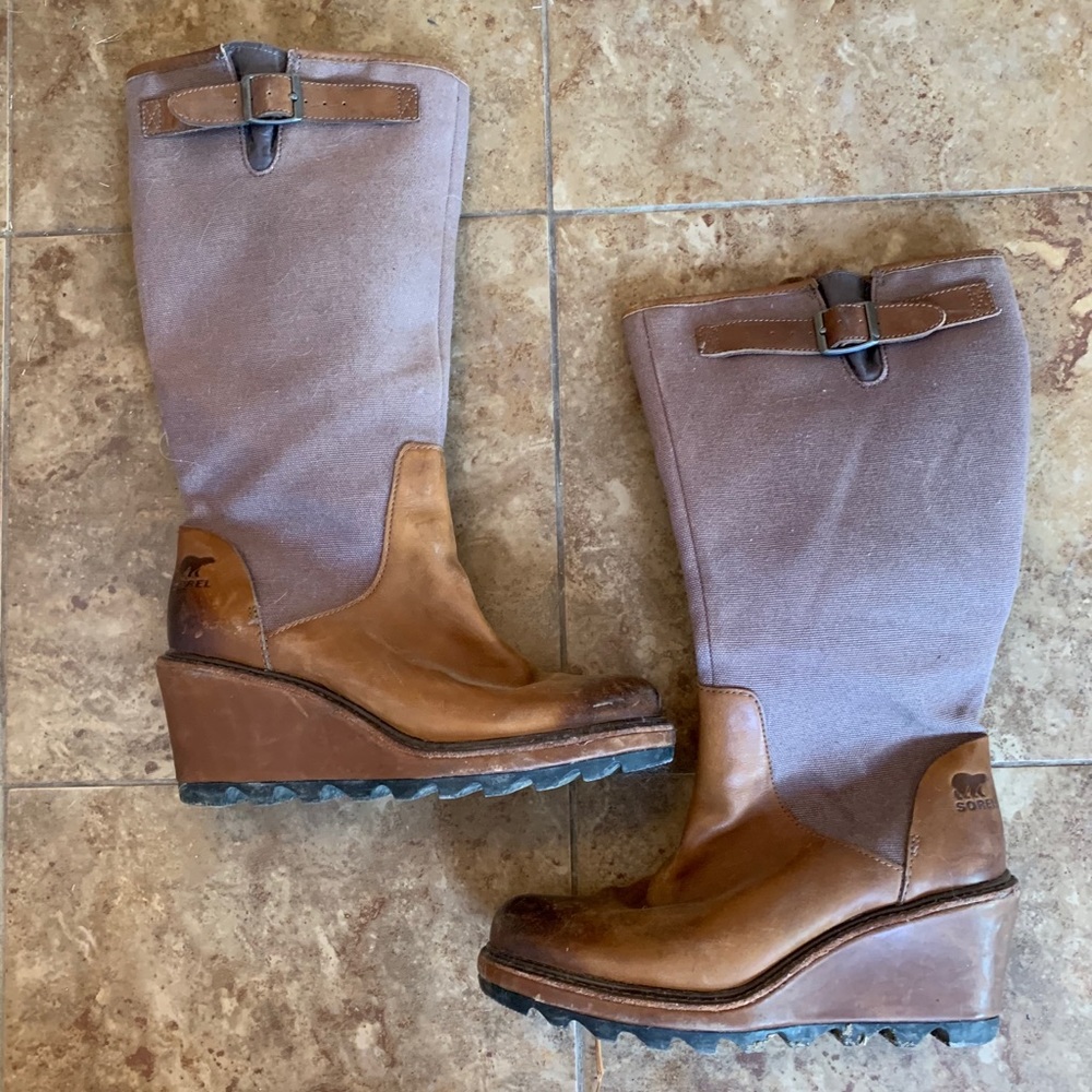 Sorel Wedge boots size 7